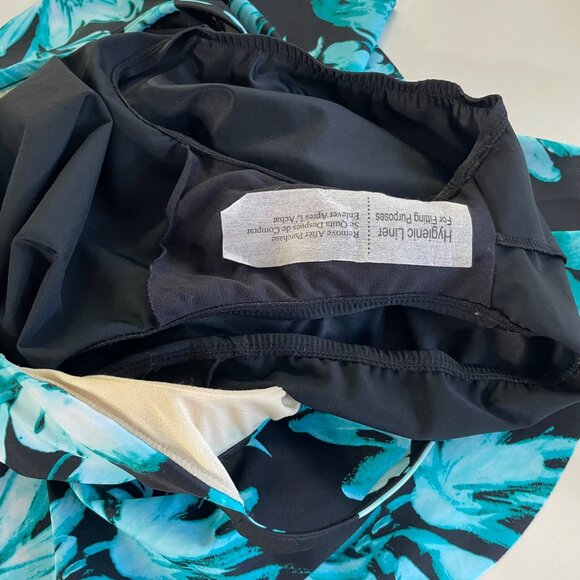 Trim Shaper Layered One Piece Swimsuit Size 10 Black Turquoise Floral Print NWOT - Picture 6 of 7